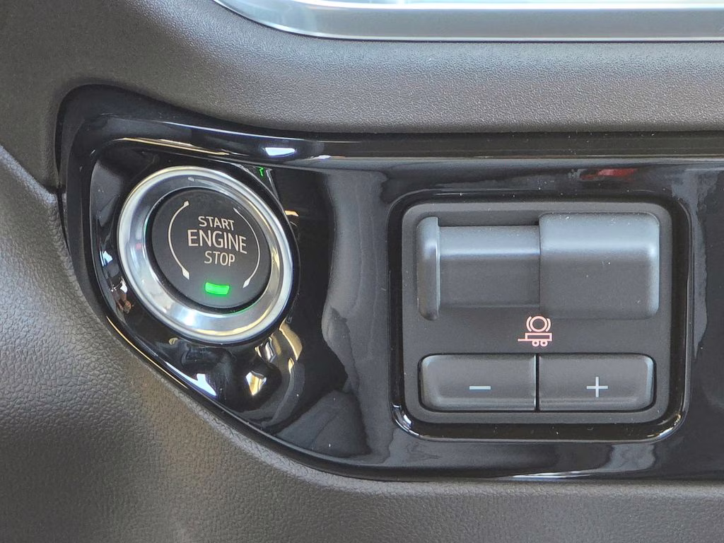 2026 Summit White GMC Sierra 3500HD SLT 4X4 Truck