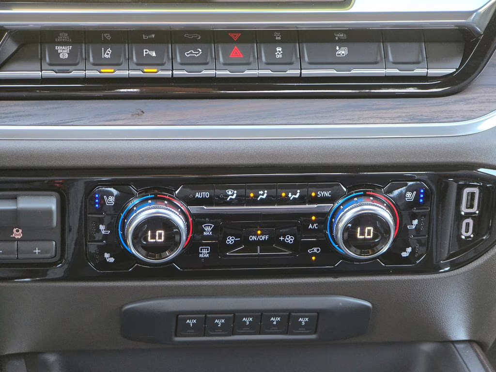 2026 Summit White GMC Sierra 3500HD SLT 4X4 Truck