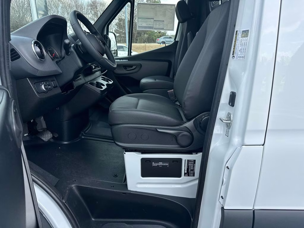 2026 Arctic Mercedes-Benz Sprinter 2500 Cargo 170 WB RWD Van