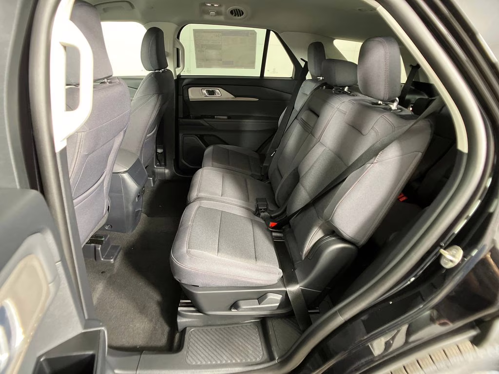 2026 Agate Black Metallic Ford Explorer Active RWD SUV