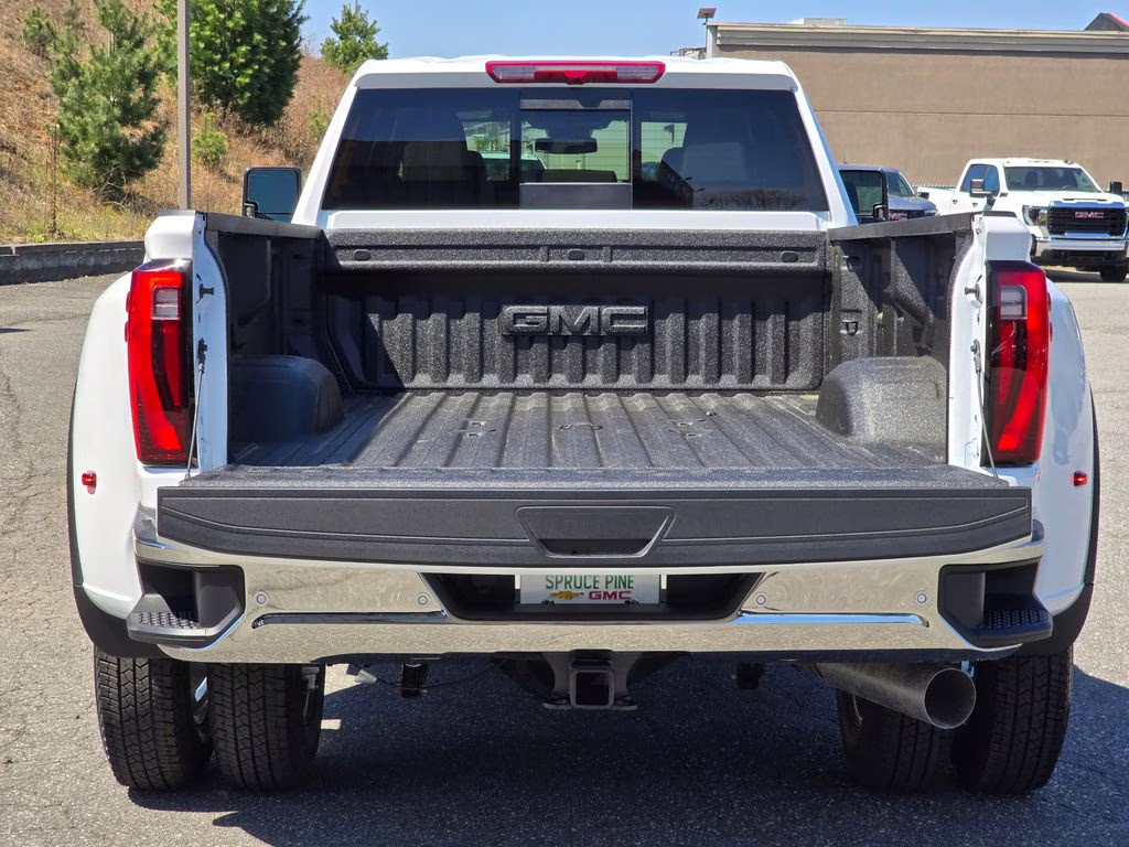 2026 Summit White GMC Sierra 3500HD SLT 4X4 Truck