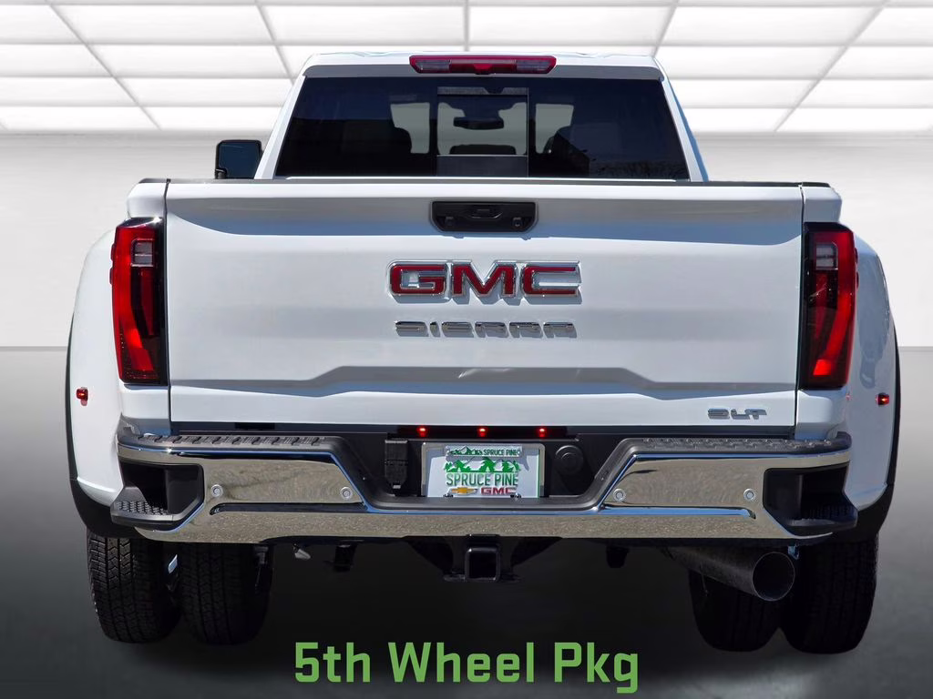 2026 Summit White GMC Sierra 3500HD SLT 4X4 Truck