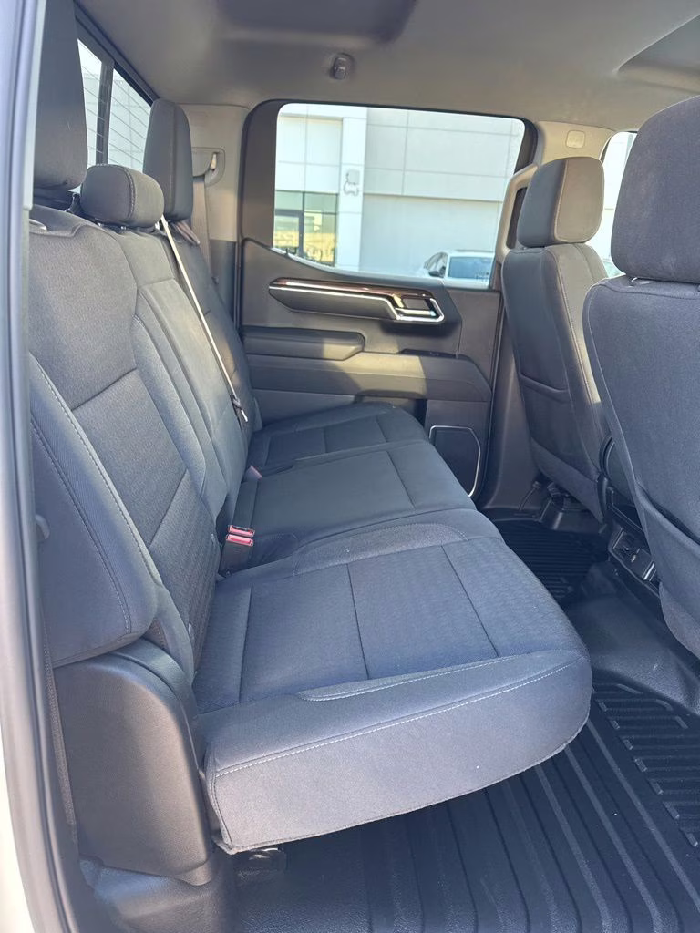 2025 Summit White Chevrolet Silverado 1500 LT 4X4 Truck