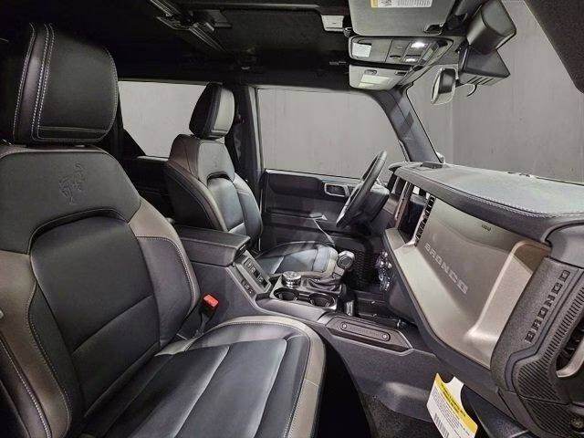 2026 Desert Sand Ford Bronco Outer Banks 4X4 SUV