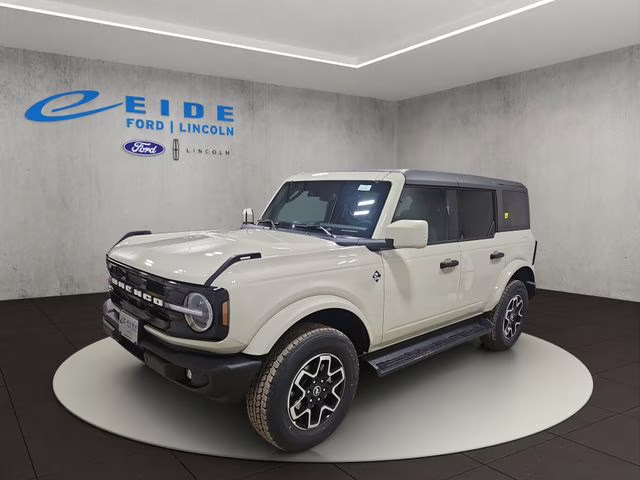 2026 Desert Sand Ford Bronco Outer Banks 4X4 SUV