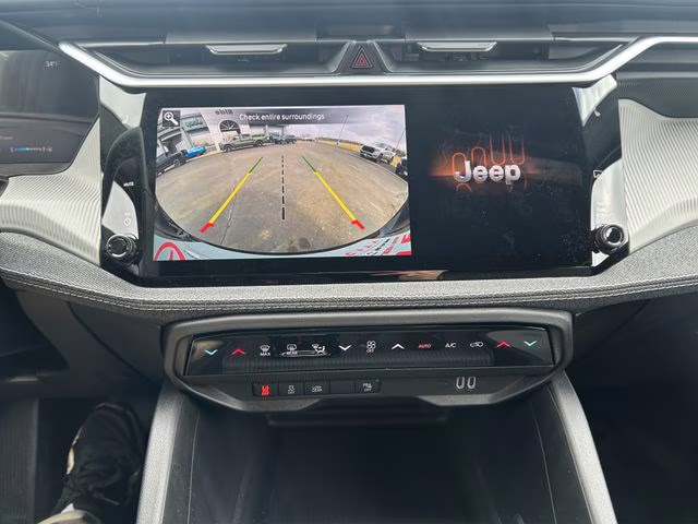 2026 Diamond Black Crystal Pearlcoat Jeep Cherokee Laredo 4X4 SUV