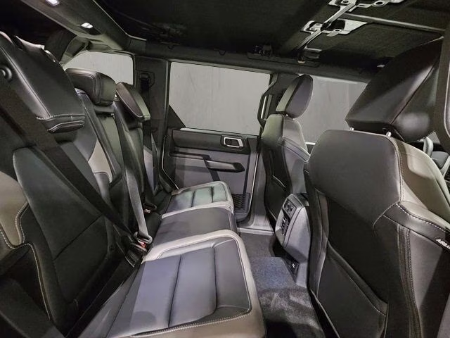 2026 Desert Sand Ford Bronco Outer Banks 4X4 SUV