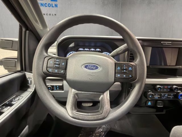 2026 Oxford White Ford Super Duty F-250 SRW XL 4X4 Truck