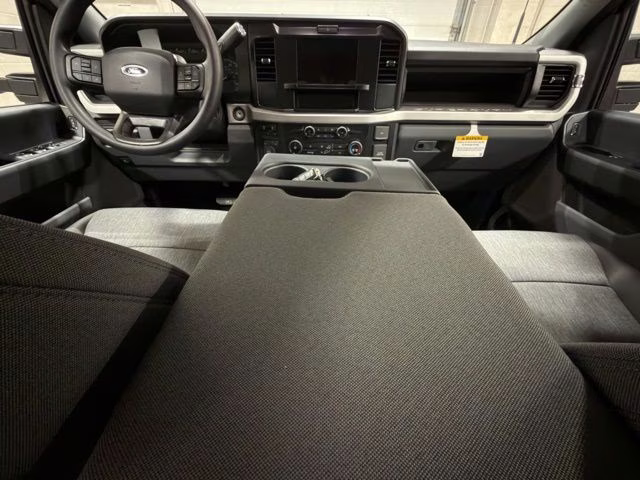 2026 Oxford White Ford Super Duty F-250 SRW XL 4X4 Truck