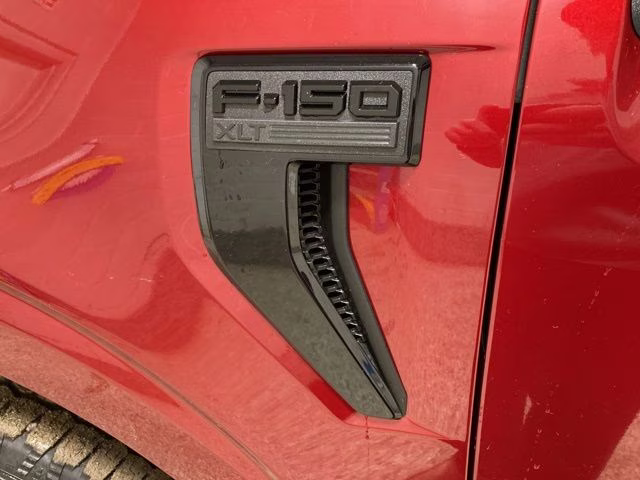 2026 Ruby Red Met Tinted CC Ford F-150 XLT Black Appearance 4X4 Truck