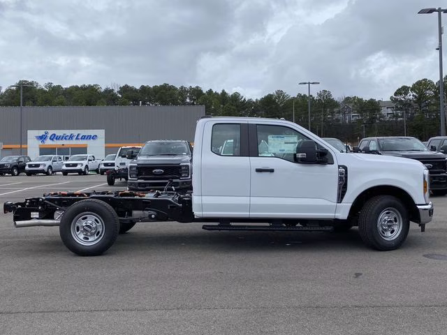 2026 Oxford White Ford Super Duty F-250 SRW XL RWD Truck