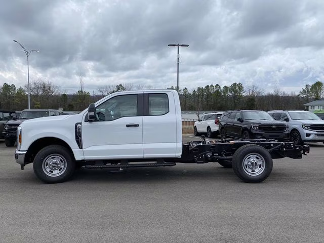 2026 Oxford White Ford Super Duty F-250 SRW XL RWD Truck
