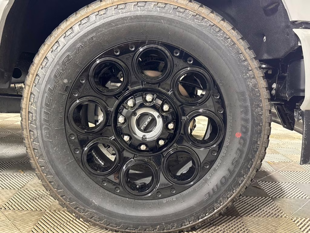 2026 Avalanche Ford Super Duty F-350 SRW Lariat 4X4 Truck