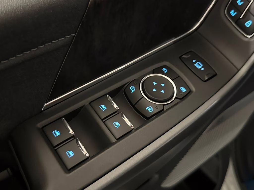 2026 Avalanche Ford Super Duty F-350 SRW Lariat 4X4 Truck