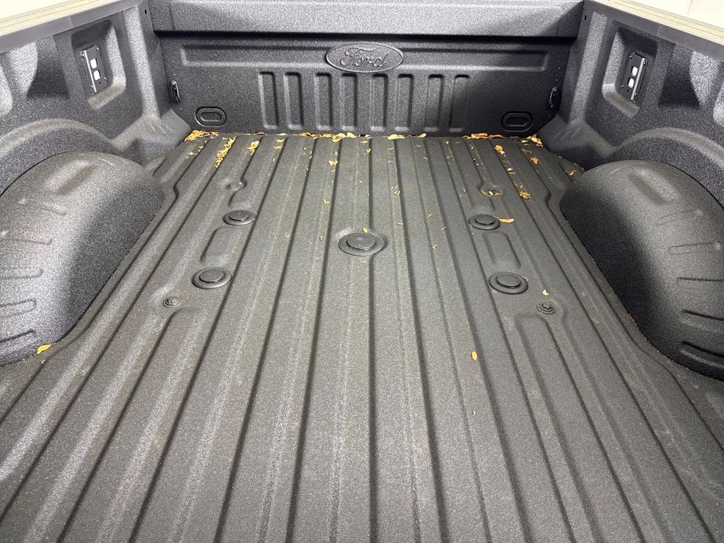 2026 Avalanche Ford Super Duty F-350 SRW Lariat 4X4 Truck