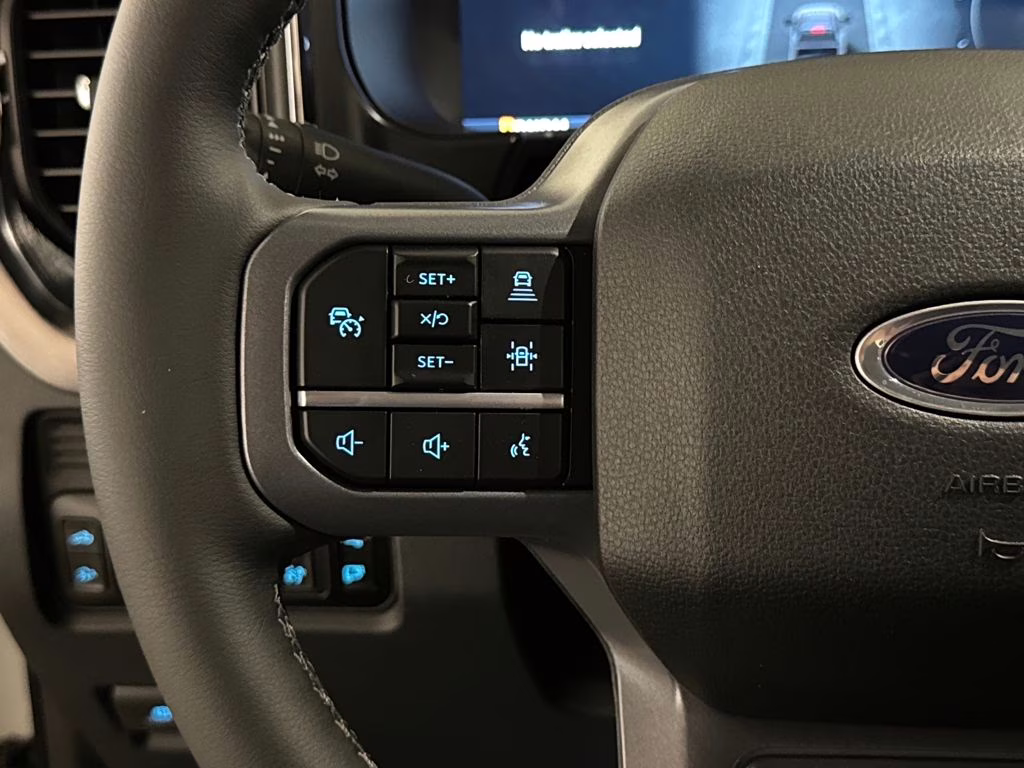 2026 Avalanche Ford Super Duty F-350 SRW Lariat 4X4 Truck