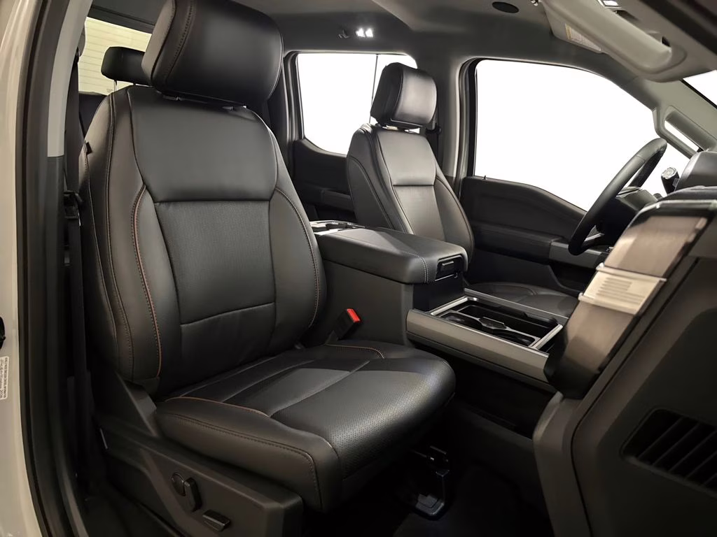 2026 Avalanche Ford Super Duty F-350 SRW Lariat 4X4 Truck