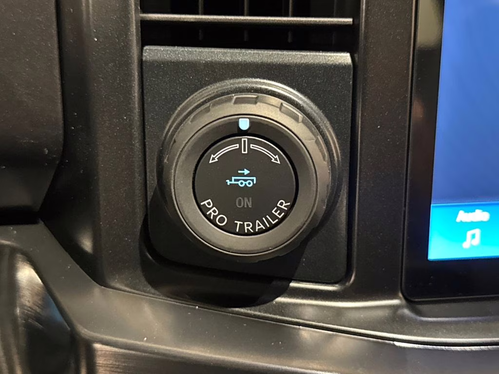 2026 Avalanche Ford Super Duty F-350 SRW Lariat 4X4 Truck