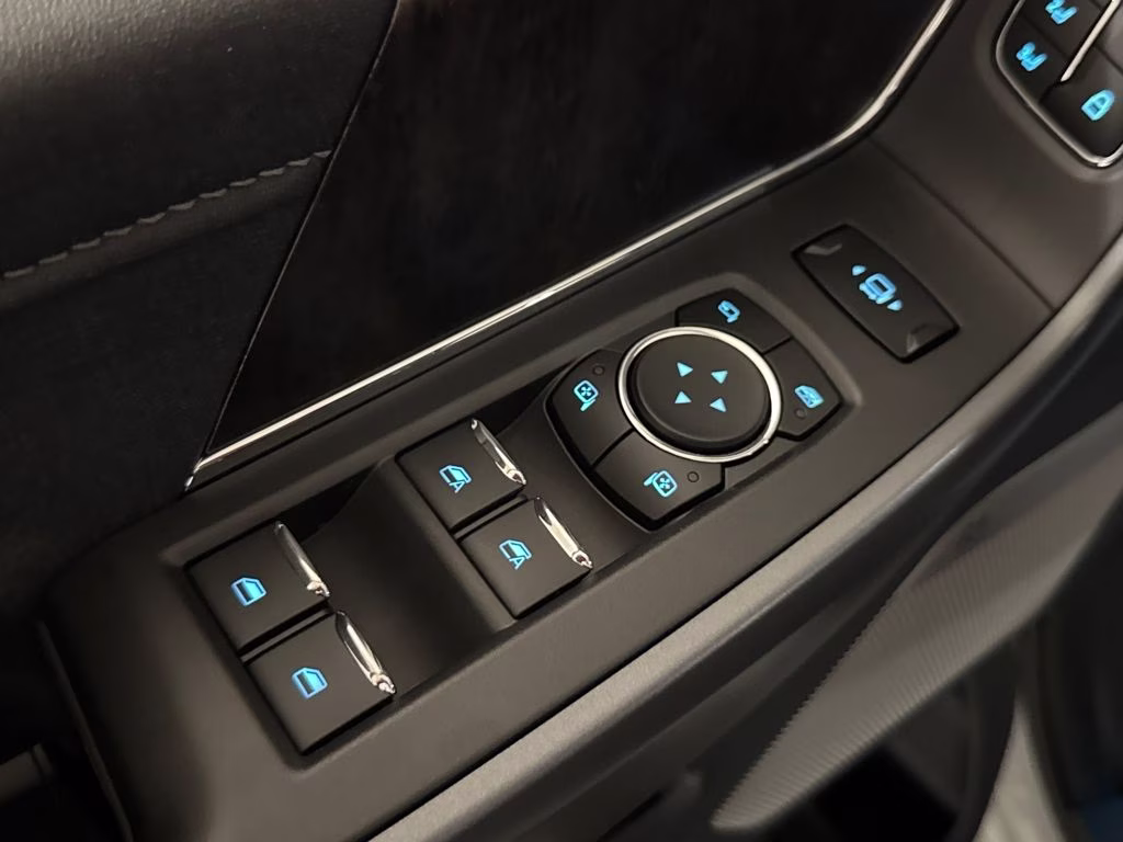 2026 Avalanche Ford Super Duty F-350 SRW Lariat 4X4 Truck