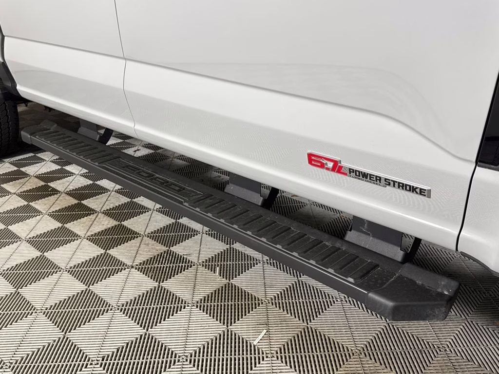 2026 Avalanche Ford Super Duty F-350 SRW Lariat 4X4 Truck