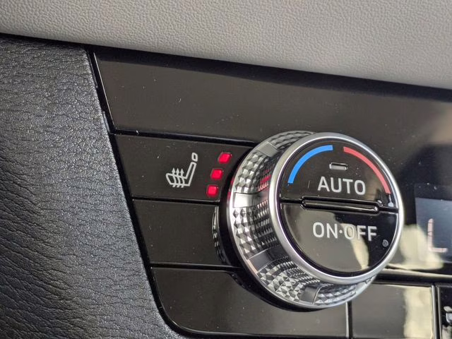 2026 Moonstone Gray Metallic Mitsubishi Outlander SE FWD SUV