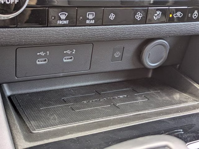 2026 Moonstone Gray Metallic Mitsubishi Outlander SE FWD SUV