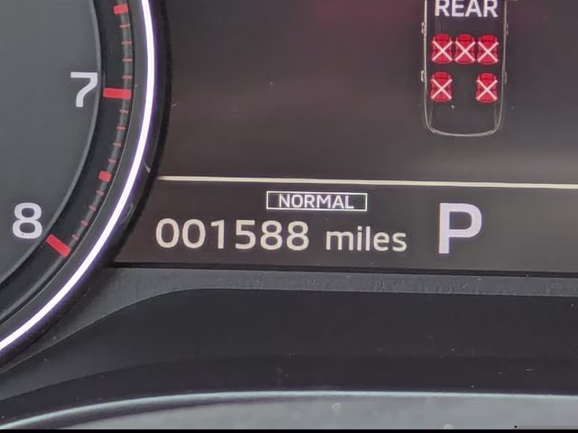 2026 Moonstone Gray Metallic Mitsubishi Outlander SE FWD SUV
