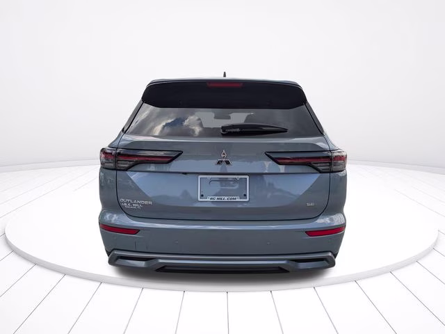 2026 Moonstone Gray Metallic Mitsubishi Outlander SE FWD SUV