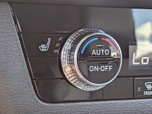 2026 Moonstone Gray Metallic Mitsubishi Outlander SE FWD SUV