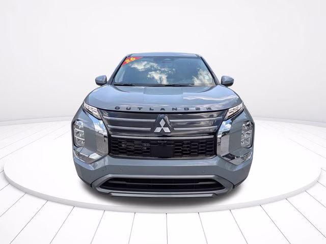 2026 Moonstone Gray Metallic Mitsubishi Outlander SE FWD SUV