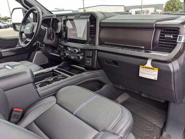 2026 Avalanche Ford Super Duty F-250 SRW Platinum 4X4 Truck