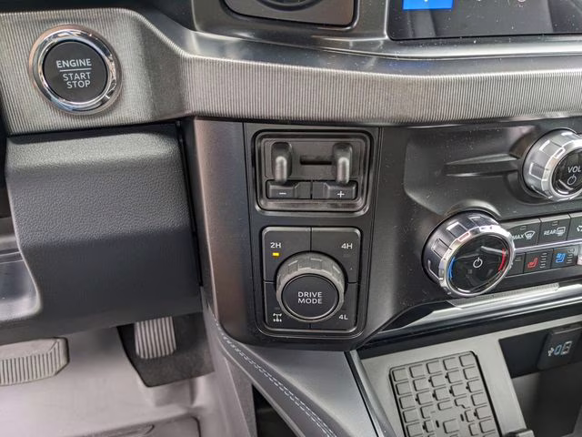 2026 Avalanche Ford Super Duty F-250 SRW Platinum 4X4 Truck