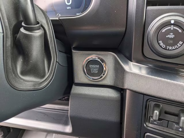 2026 Avalanche Ford Super Duty F-250 SRW Platinum 4X4 Truck