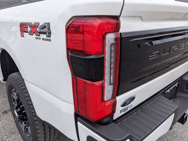 2026 Star White Metallic Tri-Coat Ford Super Duty F-250 SRW Platinum 4X4 Truck