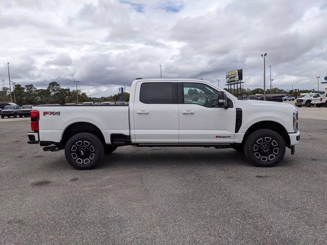 2026 Star White Metallic Tri-Coat Ford Super Duty F-250 SRW Platinum 4X4 Truck
