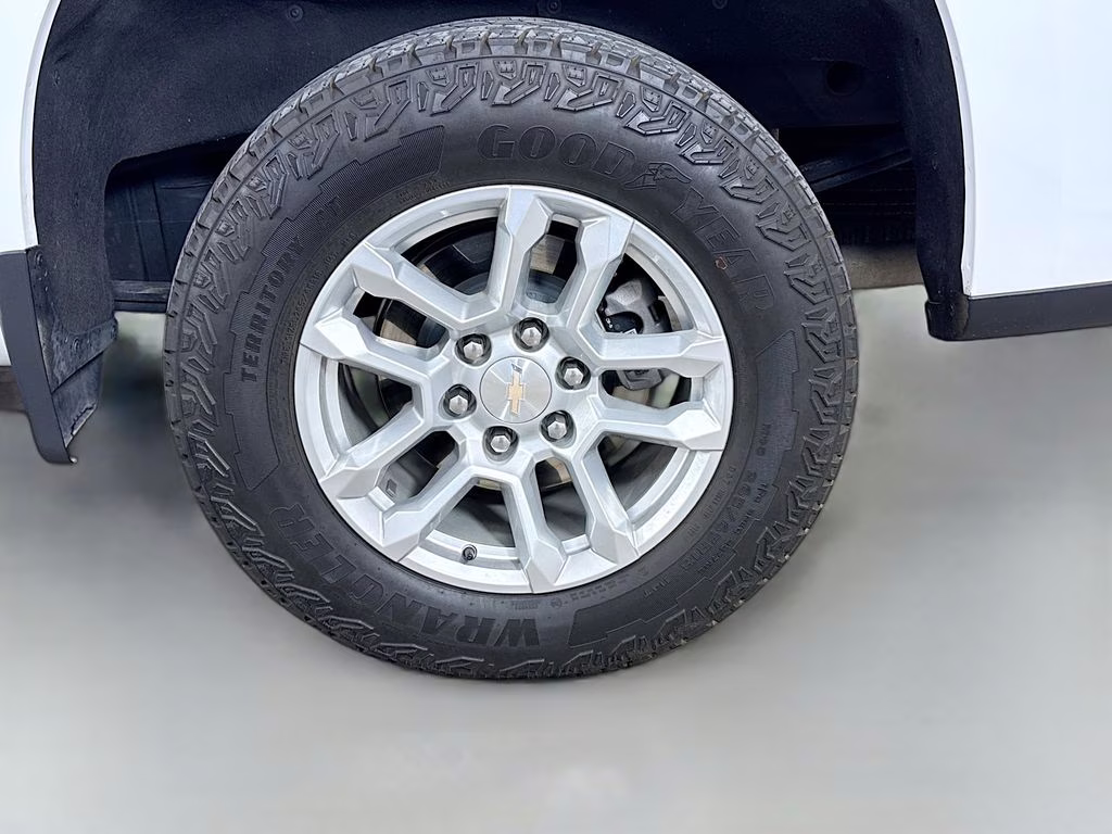 2024 Summit White Chevrolet Silverado 1500 LT 4X4 Truck