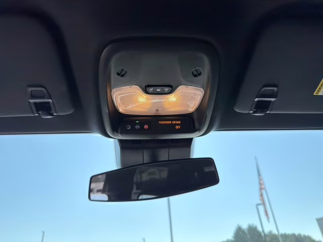 2025 Summit White Chevrolet Colorado 4WD Trail Boss 4X4 Truck