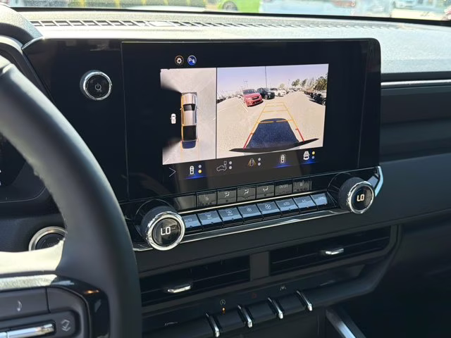 2025 Summit White Chevrolet Colorado 4WD Trail Boss 4X4 Truck