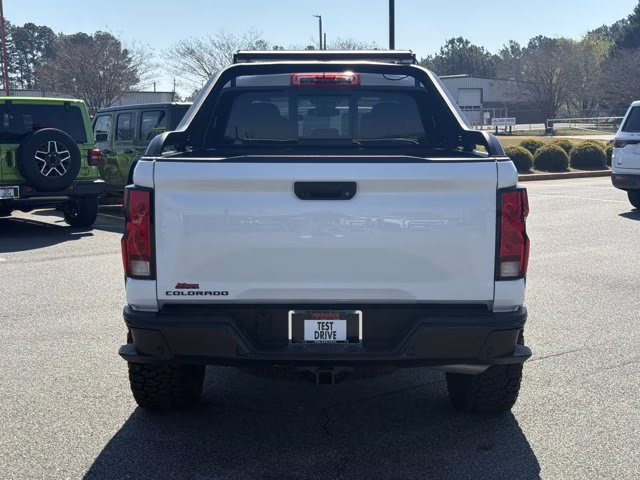 2025 Summit White Chevrolet Colorado 4WD Trail Boss 4X4 Truck