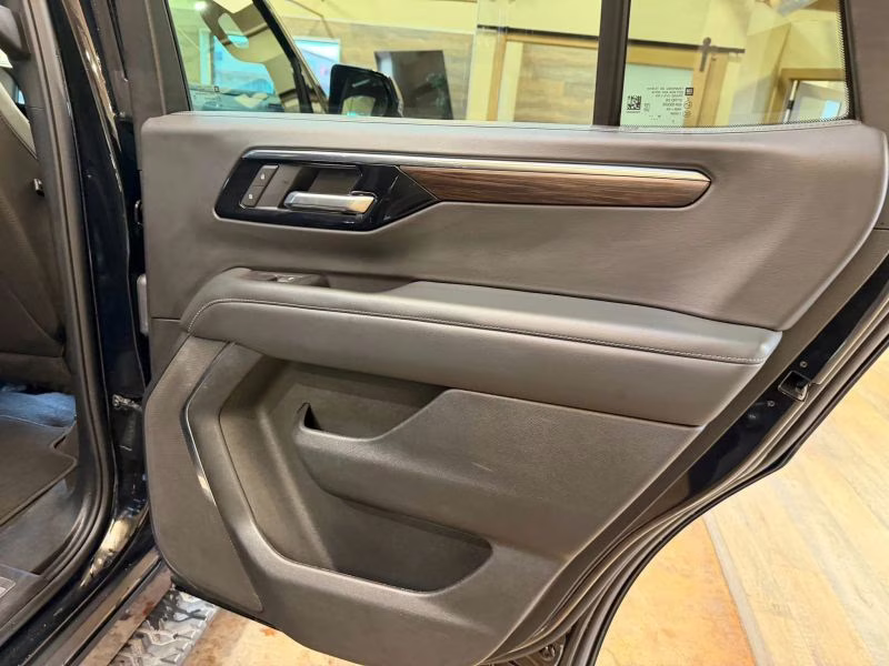 2025 Chevrolet Tahoe Z71 Sport Utility 4D 4X4