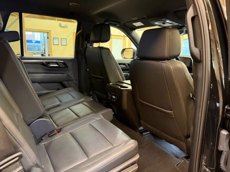 2025 Chevrolet Tahoe Z71 Sport Utility 4D 4X4