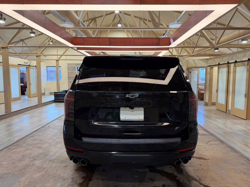 2025 Chevrolet Tahoe Z71 Sport Utility 4D 4X4