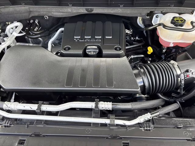 2024 Summit White Chevrolet Silverado 1500 Custom 4X4 Truck