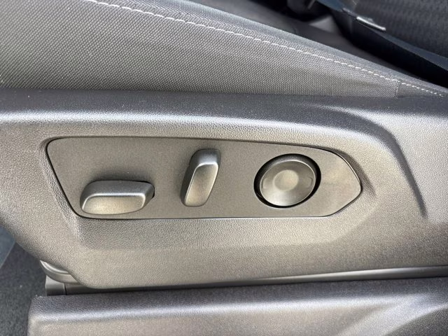 2024 Summit White Chevrolet Silverado 1500 Custom 4X4 Truck