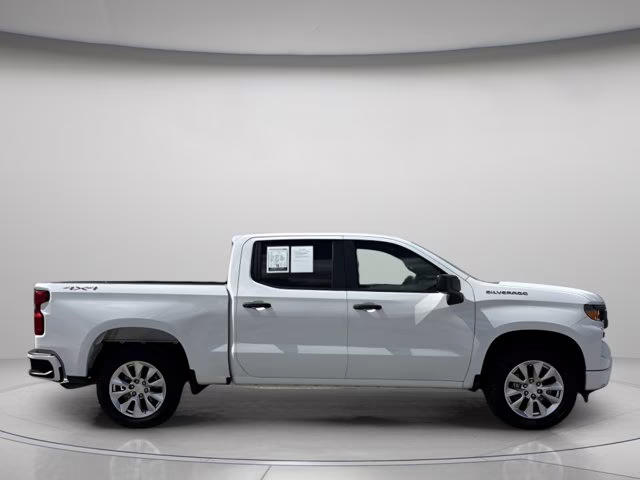 2024 Summit White Chevrolet Silverado 1500 Custom 4X4 Truck
