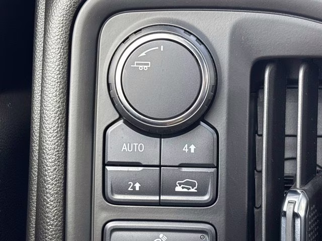 2024 Summit White Chevrolet Silverado 1500 Custom 4X4 Truck