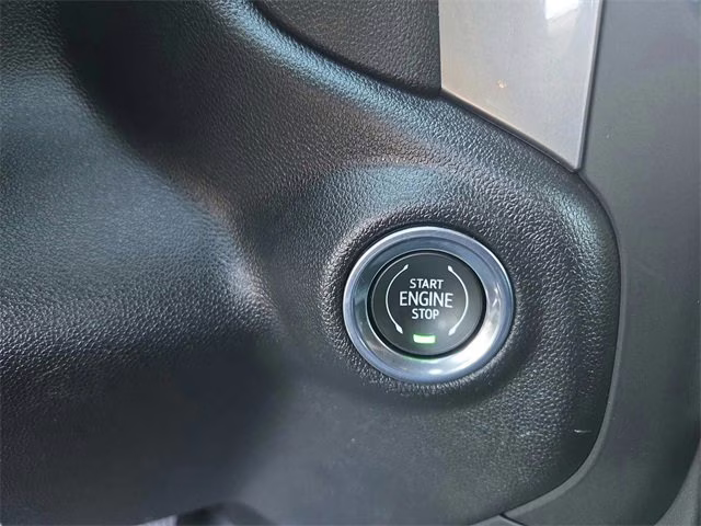 2024 Summit White Chevrolet Silverado 1500 Custom 4X4 Truck