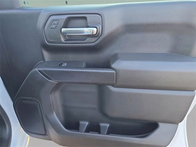 2024 Summit White Chevrolet Silverado 1500 Custom 4X4 Truck