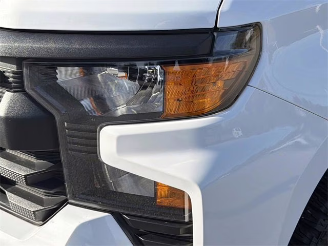 2024 Summit White Chevrolet Silverado 1500 Custom 4X4 Truck