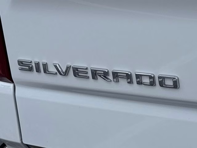 2024 Summit White Chevrolet Silverado 1500 Custom 4X4 Truck